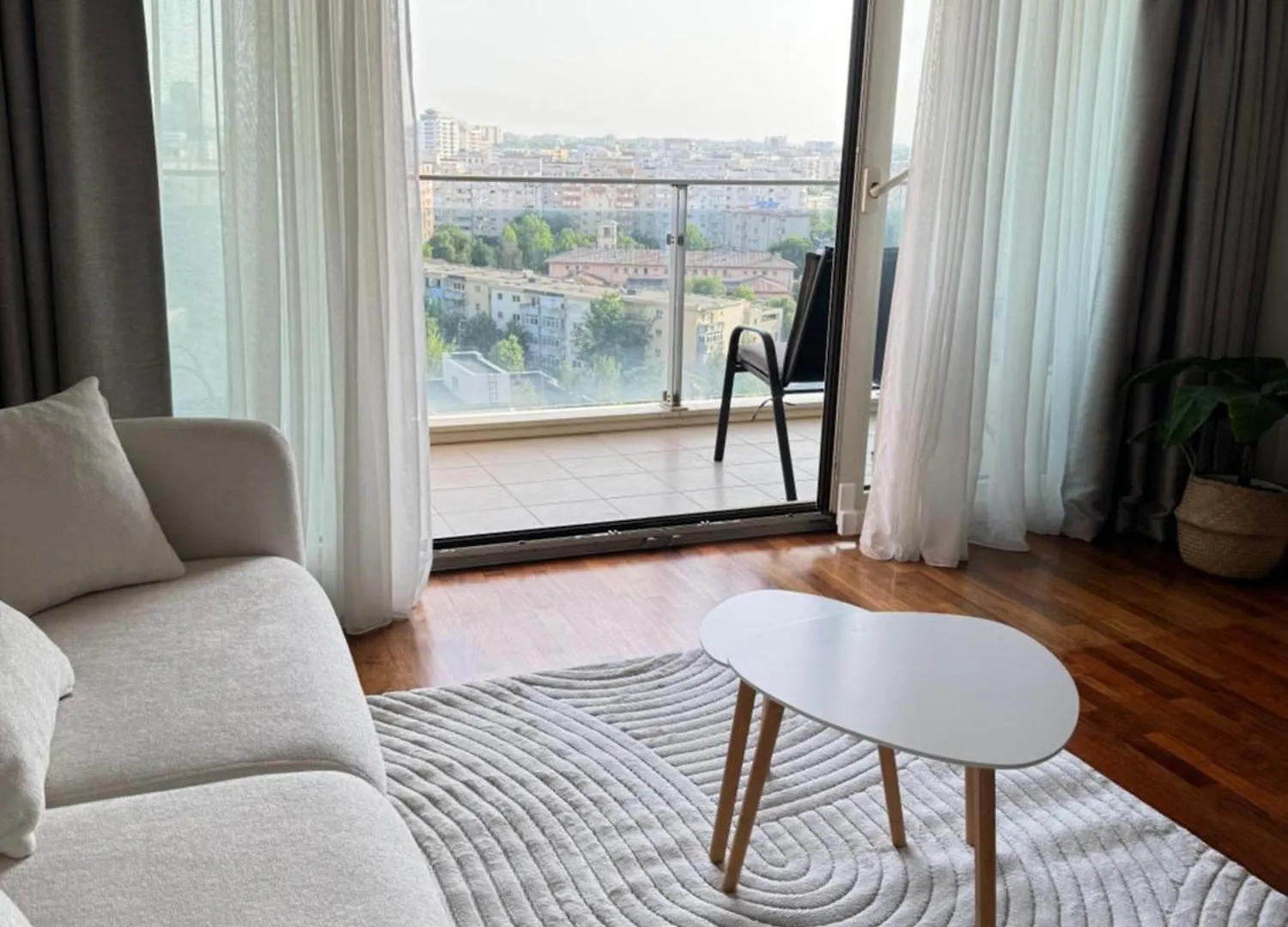 Cozy Studio Incity Bucharest Apartment
