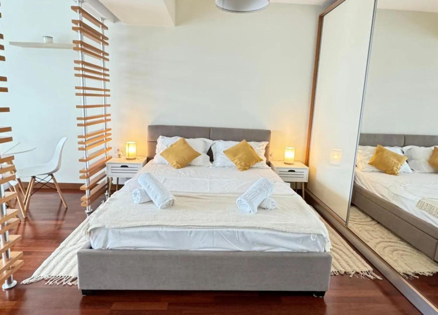 Cozy Studio Incity Bukarest Lägenhet